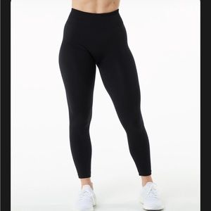 medium black alphalete ozone leggings